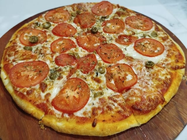 Pizza Napolitana de Café Roga